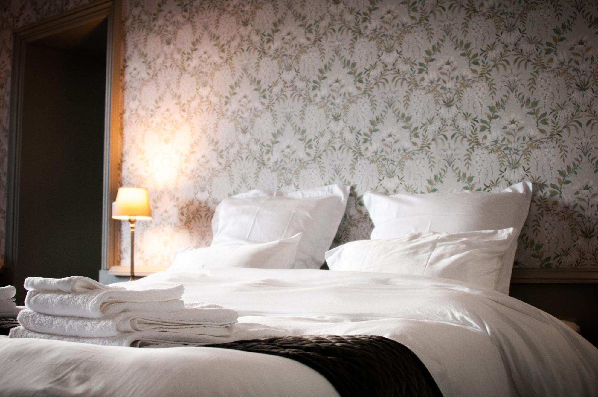 Bed and Breakfast Domaine De La Briouse Sanxay Exterior foto