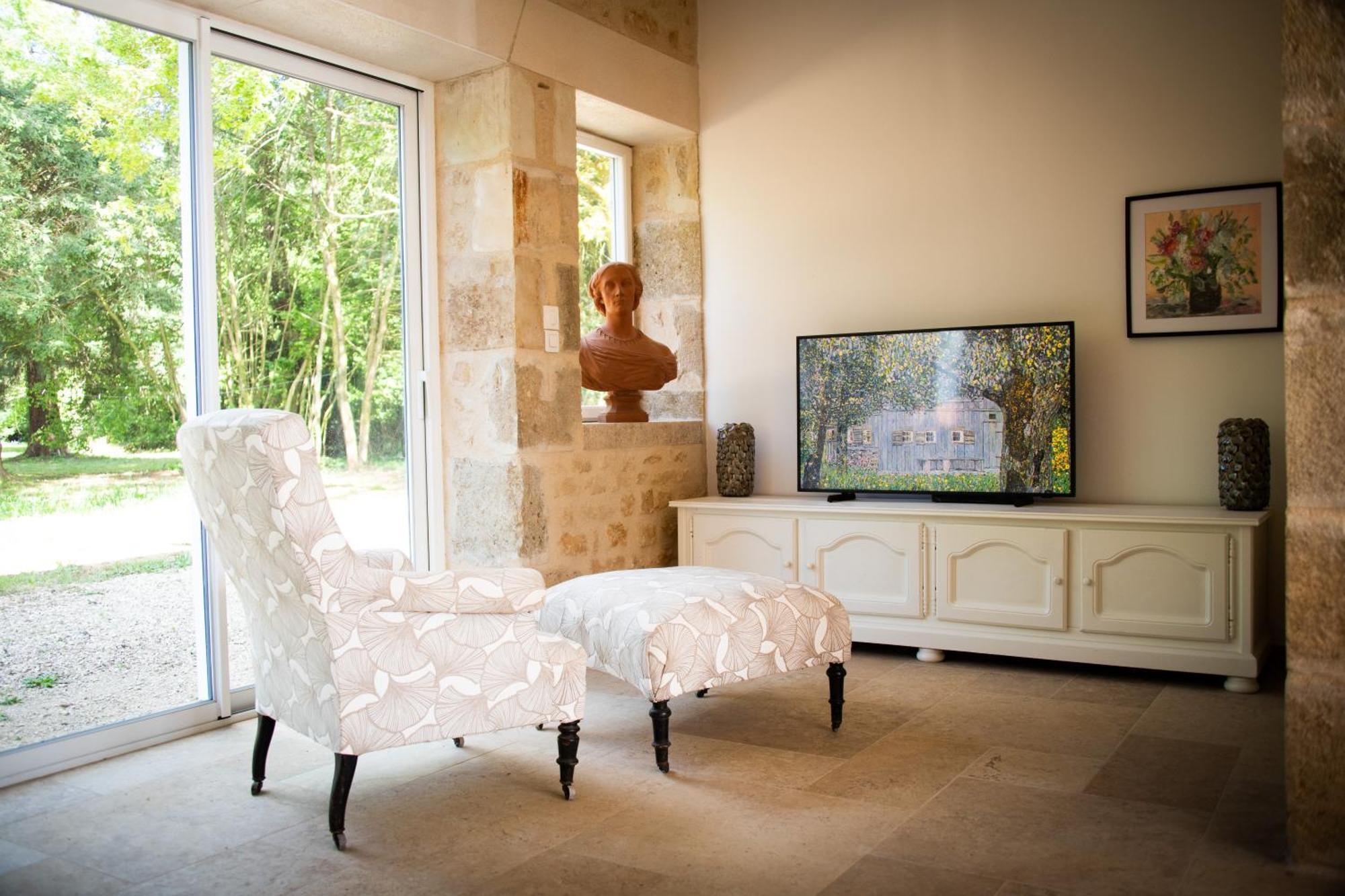 Bed and Breakfast Domaine De La Briouse Sanxay Exterior foto